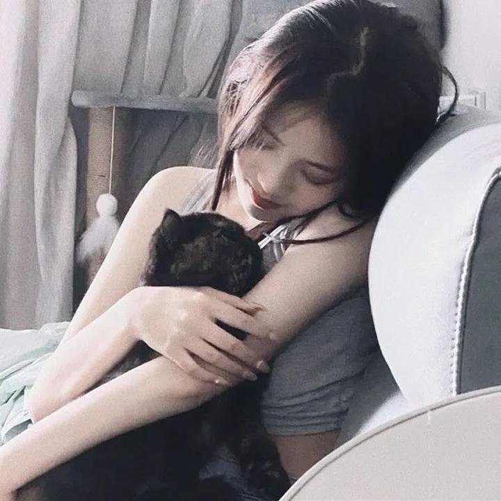 那还是卡洛森!